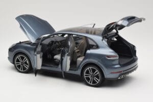 Porsche Cayenne 958 Turbo S Blue Metallic Minichamps 1:18 110066070 メタル - 画像 5/8