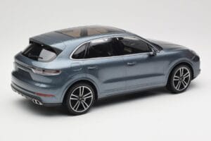 Porsche Cayenne 958 Turbo S Blue Metallic Minichamps 1:18 155066071 メタル - 画像 2/6