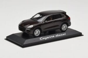 Porsche Cayenne 958 Diesel Acajou Brown Minichamps 1:43 WAP0200030E メタル - 画像 2/4