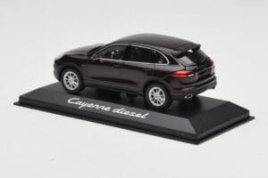Porsche Cayenne 958 Diesel Acajou Brown Minichamps 1:43 WAP0200030E メタル - 画像 3/4