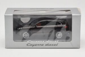 Porsche Cayenne 958 Diesel Acajou Brown Minichamps 1:43 WAP0200030E メタル - 画像 4/4
