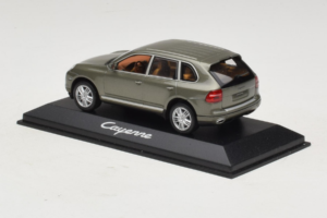 Porsche Cayenne Grey Metallic Minichamps 1:43 WAP02061317 メタル - 画像 3/4