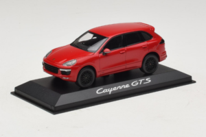 Porsche Cayenne 958 GTS レッド Minichamps 1:43 WAP0200070E メタル - 画像 2/5