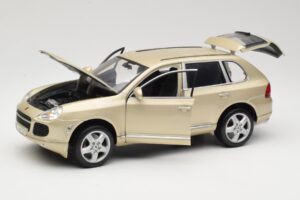 Porsche Cayenne S 955 ベージュ Maisto 1:18 WAPC2100213 メタル - 画像 2/8