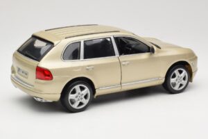 Porsche Cayenne S 955 ベージュ Maisto 1:18 WAPC2100213 メタル - 画像 3/8