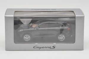 Porsche Cayenne 958 S Blue Metallic Minichamps 1:43 WAP0200060E メタル - 画像 4/4