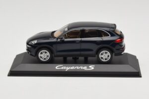 Porsche Cayenne 958 S Blue Metallic Minichamps 1:43 WAP0200060E メタル