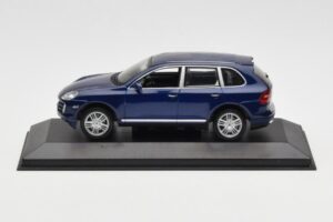 Porsche Cayenne S ブルー Minichamps 1:43 WAP02061217 メタル