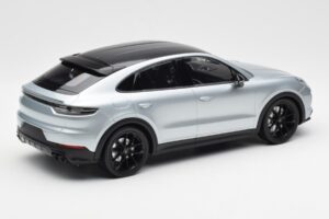 Porsche Cayenne E3 S Coupe ドロ シルバー Norev 1:18 WAP0213220K メタル - 画像 2/6