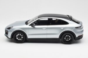 Porsche Cayenne E3 S Coupe ドロ シルバー Norev 1:18 WAP0213220K メタル - 画像 3/6