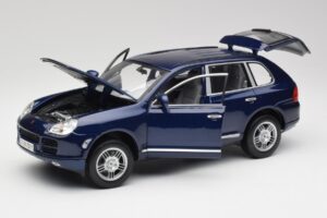 Porsche Cayenne S 9PA ダークシーブルーメタリック Maisto 1:18 31635 メタル - 画像 2/8