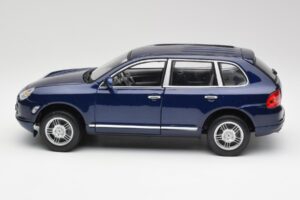 Porsche Cayenne S 9PA ダークシーブルーメタリック Maisto 1:18 31635 メタル - 画像 4/8