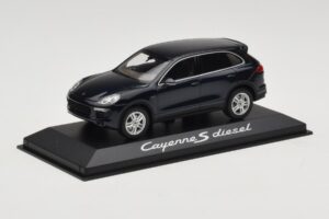 Porsche Cayenne 958 S Diesel Blue Metallic Minichamps 1:43 WAP0200080E メタル - 画像 2/4