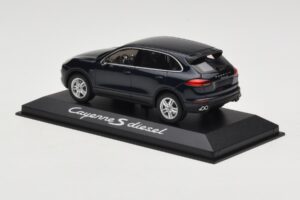 Porsche Cayenne 958 S Diesel Blue Metallic Minichamps 1:43 WAP0200080E メタル - 画像 3/4