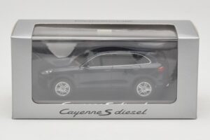 Porsche Cayenne 958 S Diesel Blue Metallic Minichamps 1:43 WAP0200080E メタル - 画像 4/4