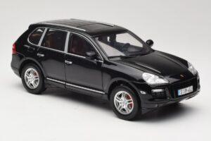 Porsche Cayenne Turbo 957 ブラック Norev 1:18 WAP02112317 メタル - 画像 6/8