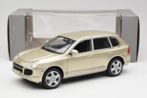 Porsche Cayenne Turbo 955 ベージュ Maisto 1:18 WAP02100113 メタル - 画像 8/8