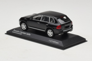 Porsche Cayenne 955 Turbo Black Metallic Minichamps 1:43 400061080 メタル - 画像 3/5