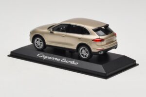 Porsche Cayenne 958 Turbo ゴールド Minichamps 1:43 WAP0200050E メタル - 画像 3/4