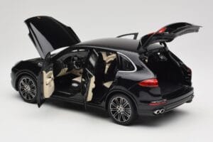 Porsche Cayenne Turbo S 958 Black Metallic Minichamps 1:18 110064000 メタル - 画像 5/8