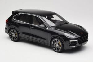 Porsche Cayenne Turbo S 958 Black Metallic Minichamps 1:18 110064000 メタル - 画像 6/8