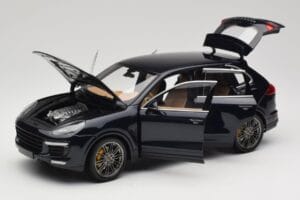 Porsche Cayenne Turbo S 958 Blue Metallic Minichamps 1:18 110064001 メタル - 画像 2/8