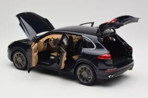 Porsche Cayenne Turbo S 958 Blue Metallic Minichamps 1:18 110064001 メタル - 画像 5/8