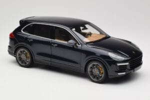 Porsche Cayenne Turbo S 958 Blue Metallic Minichamps 1:18 110064001 メタル - 画像 6/8
