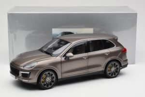 Porsche Cayenne E2 Turbo S Umbra メタリック Minichamps 1:18 WAP0213020F メタル - 画像 8/8