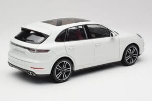 Porsche Cayenne 9YA Turbo ホワイト メタリック Minichamps 1:18 155042560 メタル - 画像 3/8