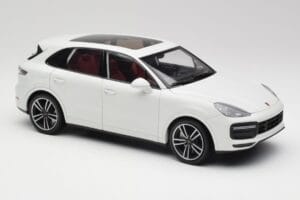 Porsche Cayenne 9YA Turbo ホワイト メタリック Minichamps 1:18 155042560 メタル - 画像 6/8