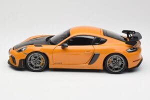 Porsche Cayman GT4 RS 982 Weissach Package Bahama Yellow Norev 1:18 187252 メタル - 画像 4/8