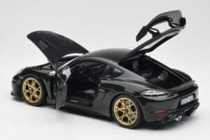 Porsche Cayman GT4 RS 982 Weissach Package Brewster Green Norev 1:18 187250 メタル - 画像 5/8