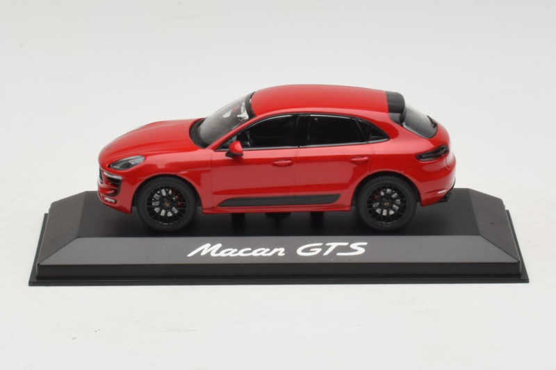 Porsche Macan 95B GTS レッド Minichamps 1:43 WAP0206030G メタル