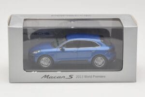 Porsche Macan 95B S ブルー World Premiere Minichamps 1:43 WAP0201550E メタル - 画像 4/4