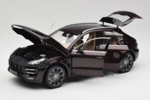 Porsche Macan 95B Turbo マホガニー メタリック Minichamps 1:18 110062500 メタル - 画像 2/8