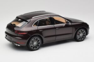 Porsche Macan 95B Turbo マホガニー メタリック Minichamps 1:18 110062500 メタル - 画像 3/8