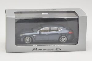 Porsche Panamera 970 4 ブルーメタリック Minichamps 1:43 400068220 メタル - 画像 4/4