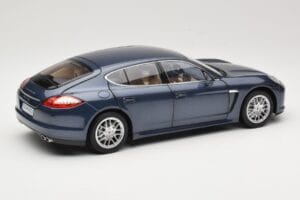 Porsche Panamera 970 S ブルー Minichamps 1:18 WAP02100119 メタル - 画像 3/8