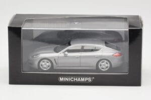 Porsche Panamera 970 S Hybrid シルバー Minichamps 1:43 400068250 メタル - 画像 4/4