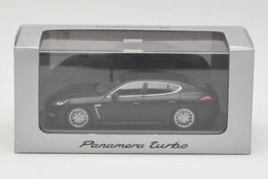 Porsche Panamera 970 Turbo Matt Black Minichamps 1:43 WAP0200270C メタル - 画像 4/4
