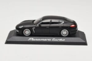 Porsche Panamera 970 Turbo Matt Black Minichamps 1:43 WAP0200270C メタル