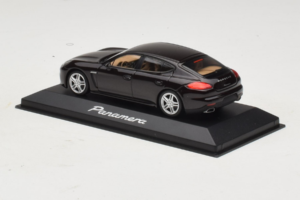 Porsche Panamera 970 Black Metallic Minichamps 1:43 WAP0203900E メタル - 画像 3/5