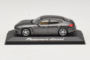 Porsche Panamera 970 Diesel Grey Metallic Minichamps 1:43 WAP0202300E メタル