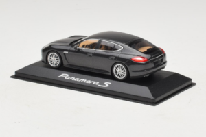 Porsche Panamera 970 S Grey Metallic Minichamps 1:43 WAP02000219 メタル - 画像 3/4