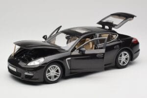 Porsche Panamera Turbo 970 ブラック Maisto 1:18 36197 メタル - 画像 2/8