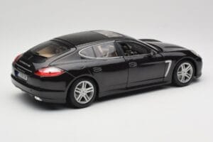 Porsche Panamera Turbo 970 ブラック Maisto 1:18 36197 メタル - 画像 3/8
