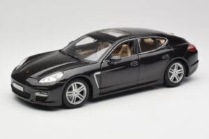 Porsche Panamera Turbo 970 ブラック Maisto 1:18 Porsche Panamera Turbo 970 ブラック Maisto 1:18 36197 メタル