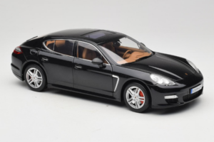 Porsche Panamera 970 Turbo Basalt Black Norev 1:18 WAP02100319 メタル - 画像 6/8