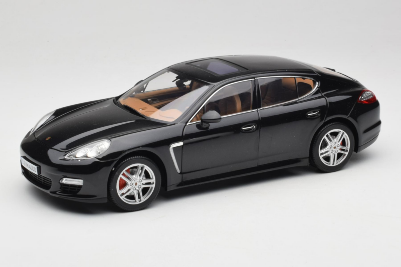 Porsche Panamera 970 Turbo Basalt Black Norev 1:18 WAP02100319 メタル